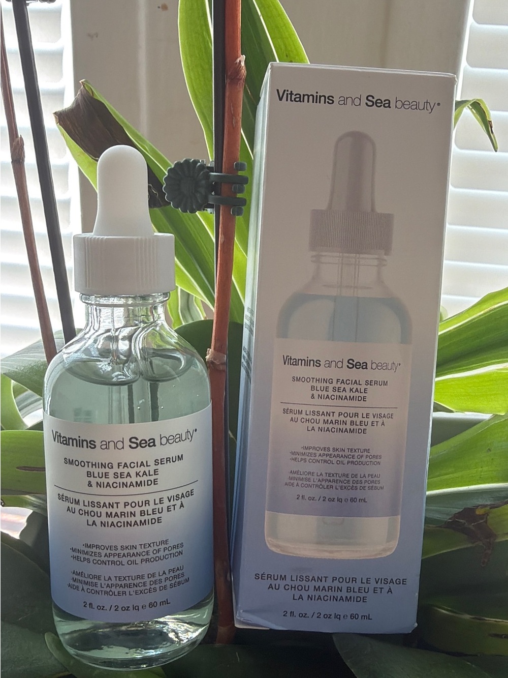 Blue Sea Kale & Niacinamide Smoothing Facial Serum - Light Blue